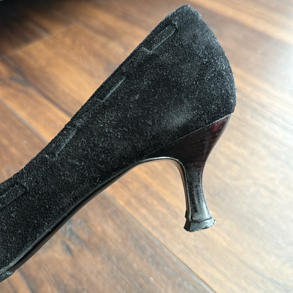 Salvatore Ferragamo Pre Loved Suede low Heels Shoes with Dust Bag. - Picture 8 of 8